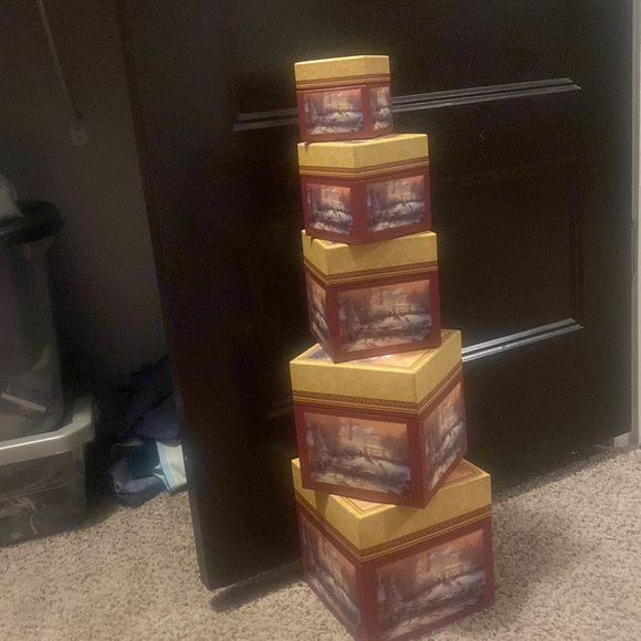Thomas Kinkade Victorian Christmas stackable boxxes - Picture 2 of 6